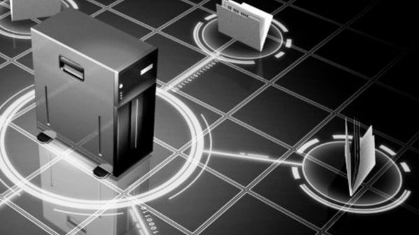 suuret penices Isot tissit ja hirviö kukko